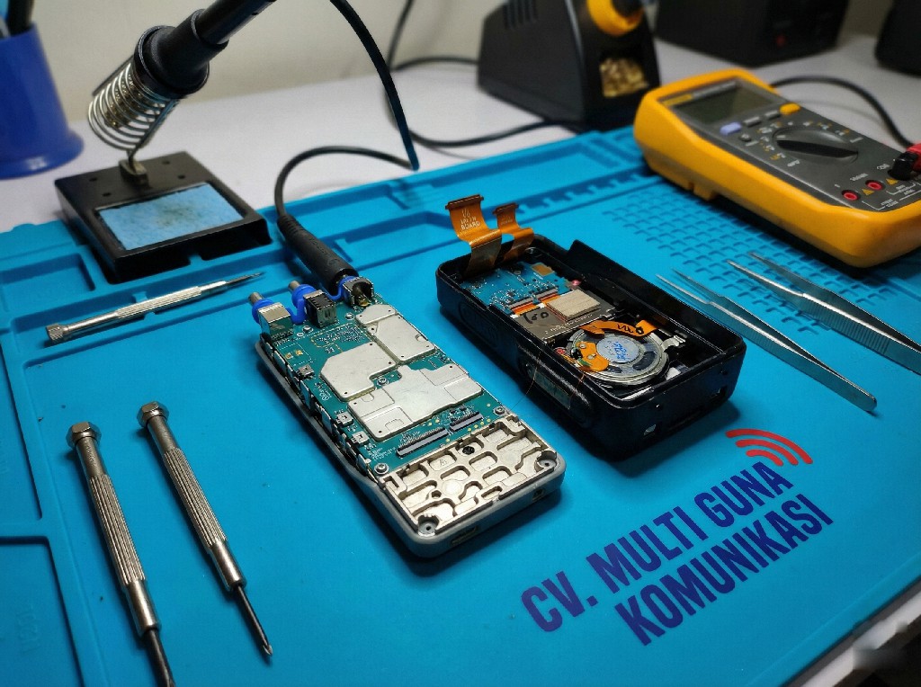 Service Unit HT / Radio Rig